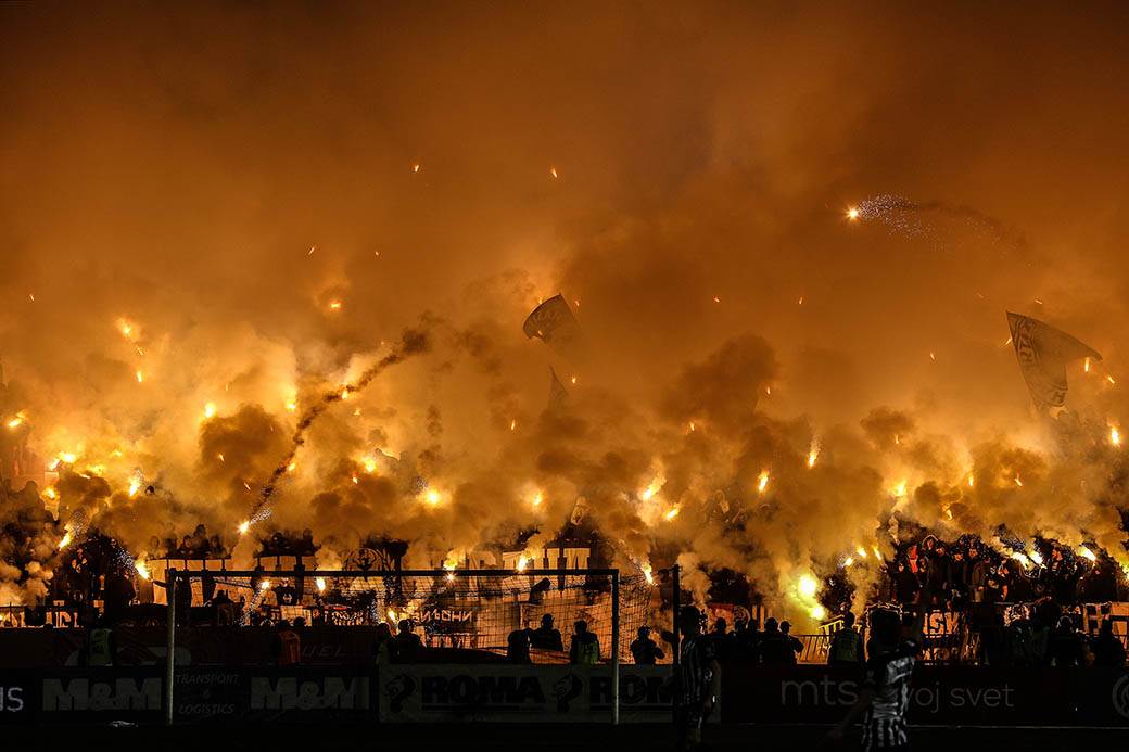  Tuča huligana kod stadiona Partizana 