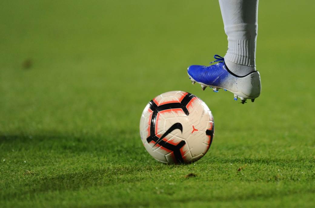  FIFA: Produžiti ugovore igrača dok se sezone ne završe 