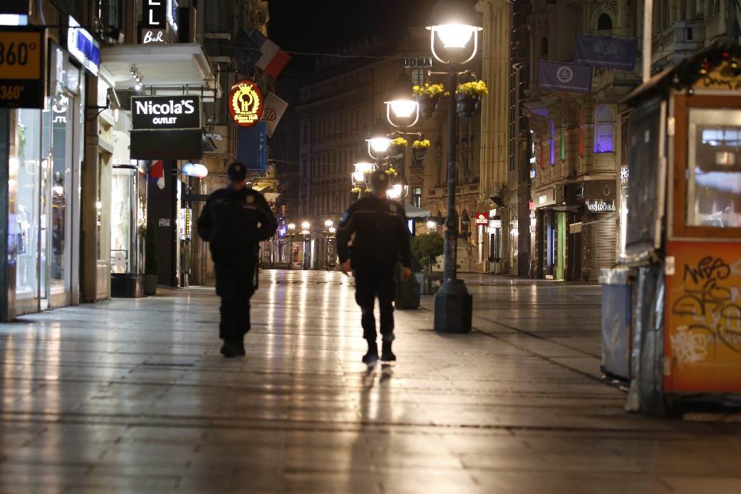  Vanredno stanje -Beograd - Napala policajca kada je pokušao da je legitimiše 
