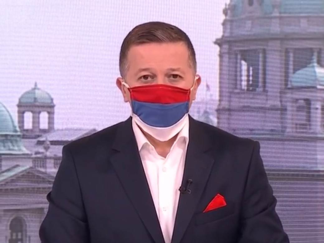  Srđan Predojević nosi masku u emisiji Jutro 