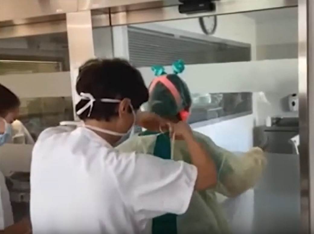  Korona virus Španija doktor napravio zaštitnu masku od maske za ronjenje 