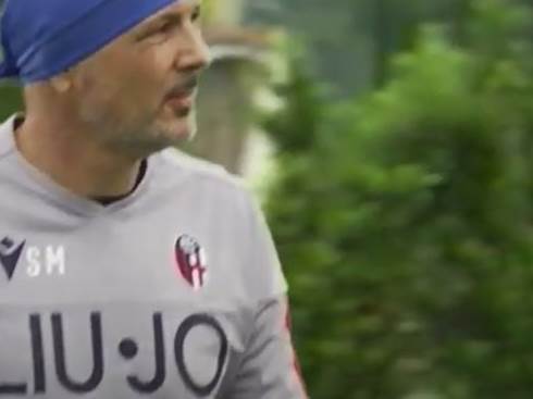  Siniša Mihajlović kapa na glavi bez kose trening Bolonje 