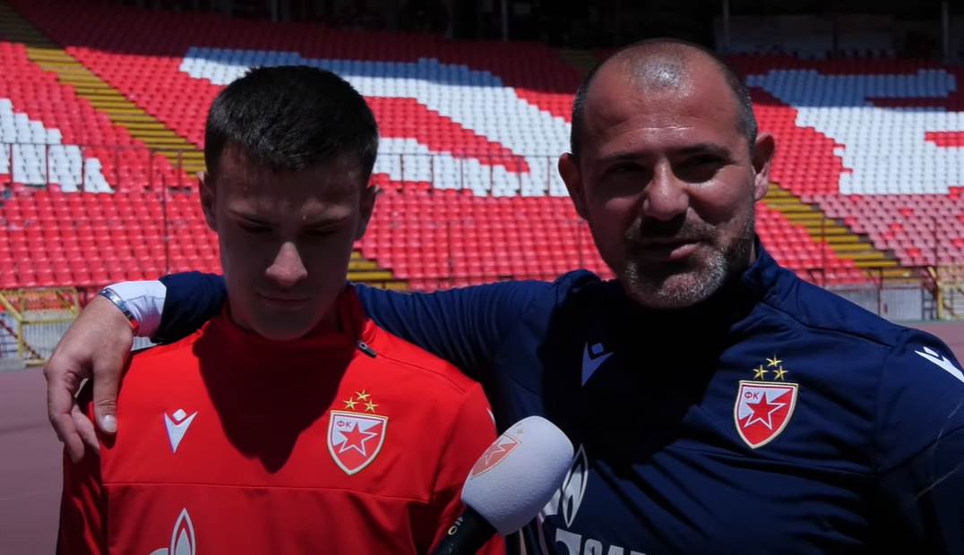  Dejan Stanković i sin Aleksandar na Marakani šutiraju na gol 