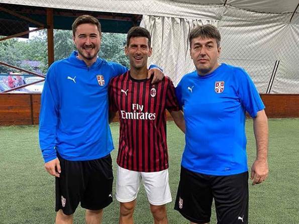  Novak Đoković fudbal na terminu Stefan Pot Instagram, Novak Đoković u dresu Milana 
