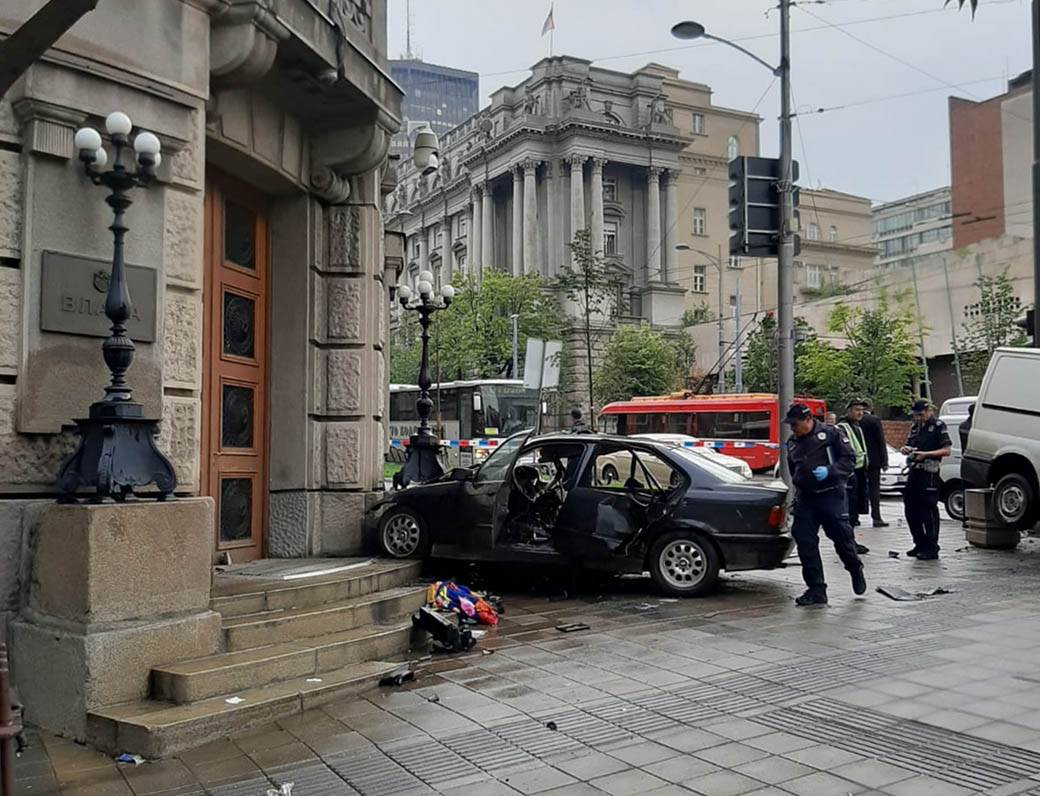  Saobraćajna nesreća Vlada Srbije BMW 