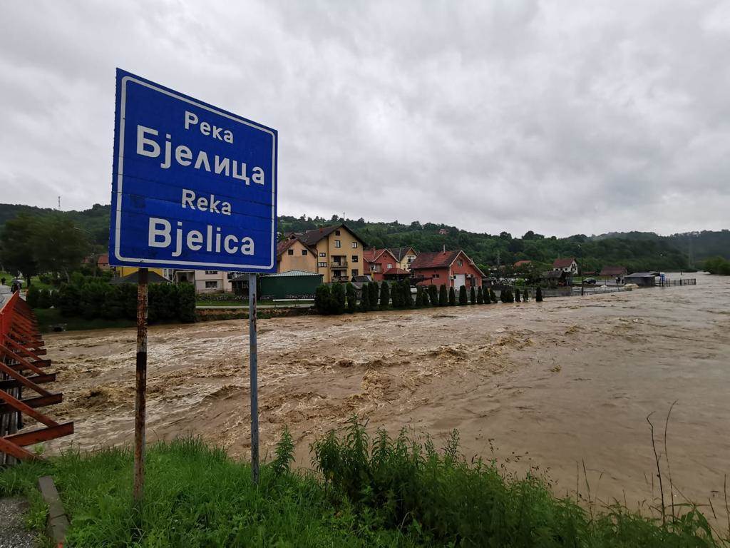  Poplave Guča reka Bjelica preti da se izlije 