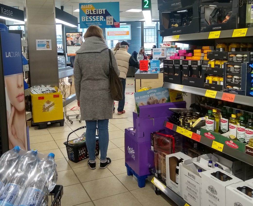  cena na kasi razlika u ceni prevara po prodavnicama supermarket kupci kupovina  