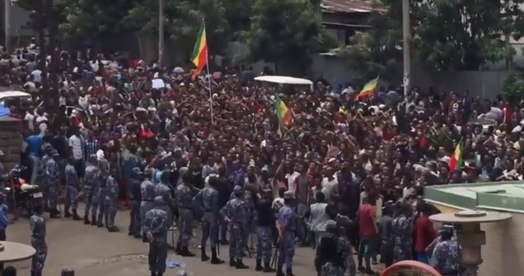  Etiopija Adis Abeba  Neredi Nasilje 50 mrtvih ubistva požari Video 