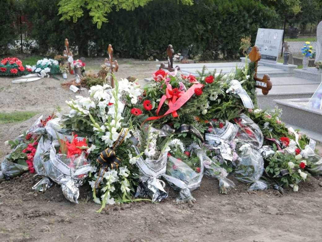  Eksplozija na groblju mrtvački sanduk eksplodirao Bečej video 