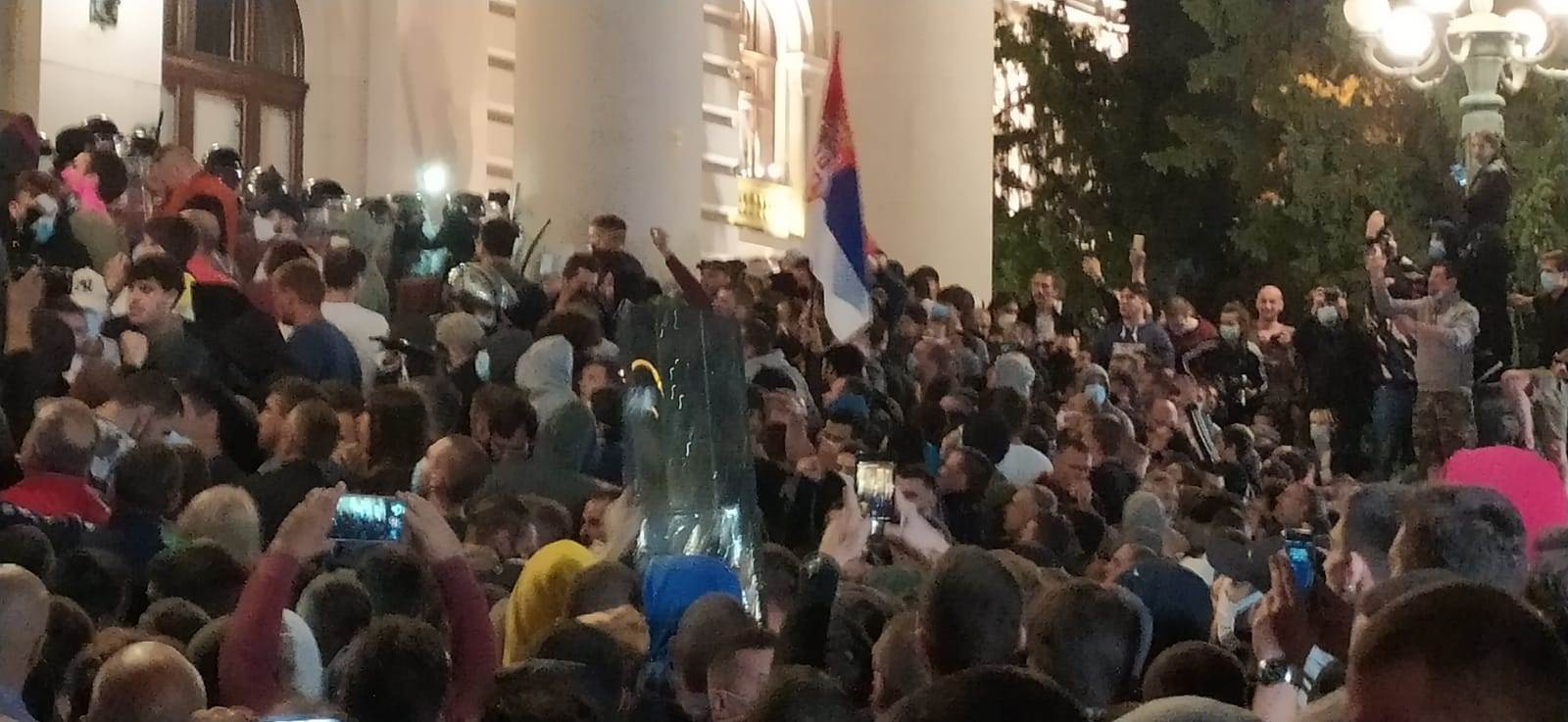  najnovija vest Dačić protesti demonstarcije skupština srbije incidenti sukobi policija 