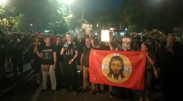  Protesti u Beogradu najovije vesti pevaju himnu Svetog Save i pesme o Kosovu 