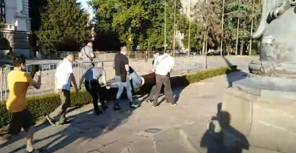  Beograd protest hapšenje video 