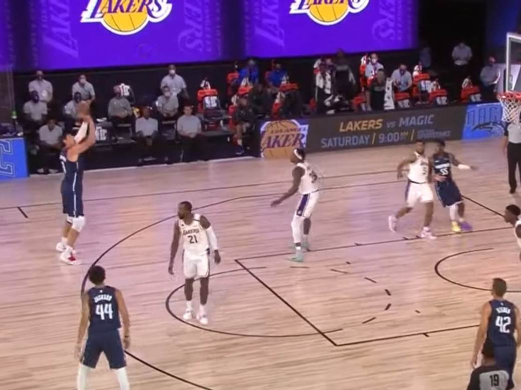  Boban Marjanović NBA šou blokada trojka šut jednom rukom košarka najnovije vesti 