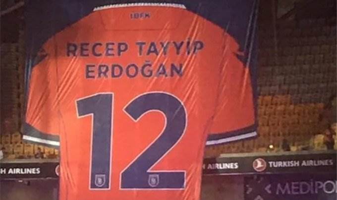  Redžep Tajip Erdogan povučen dres Bašakšehir 