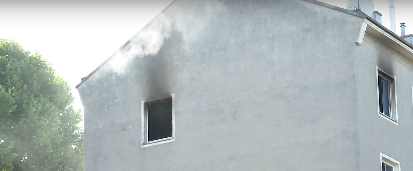  Beč požar žena bacila se sa prozora video 