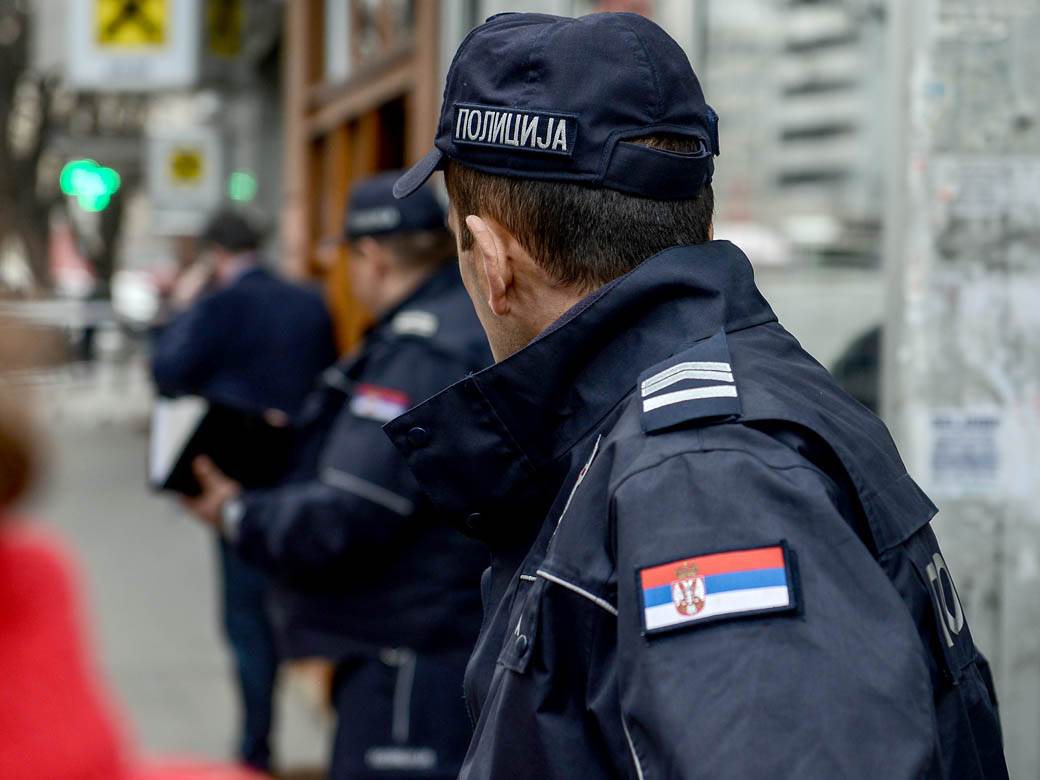  Ulazak policije u stan bez naloga za pretres u Srbiji 