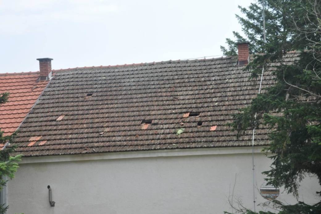  Preljina osnovna škola huligani kamenice šteta krov 