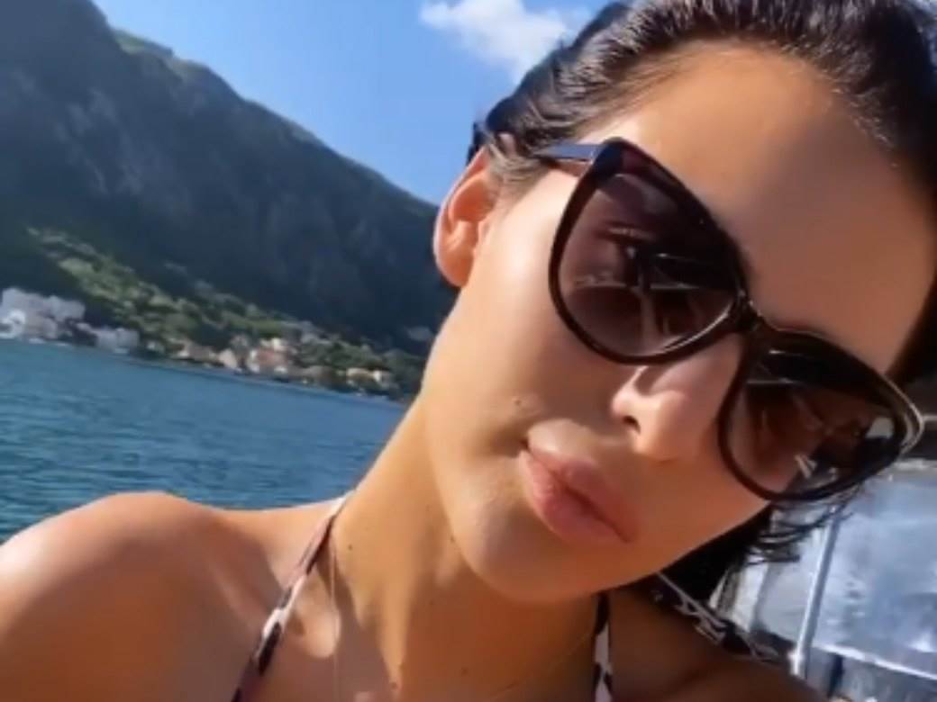  Anastasija Ražnatović kupaći jahta Crna Gora Instagram 