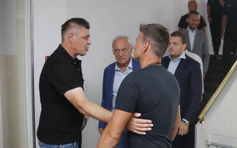  Savo Milošević pozdrav sa igračima Partizan Aleksandar Stanojević prvi trening 