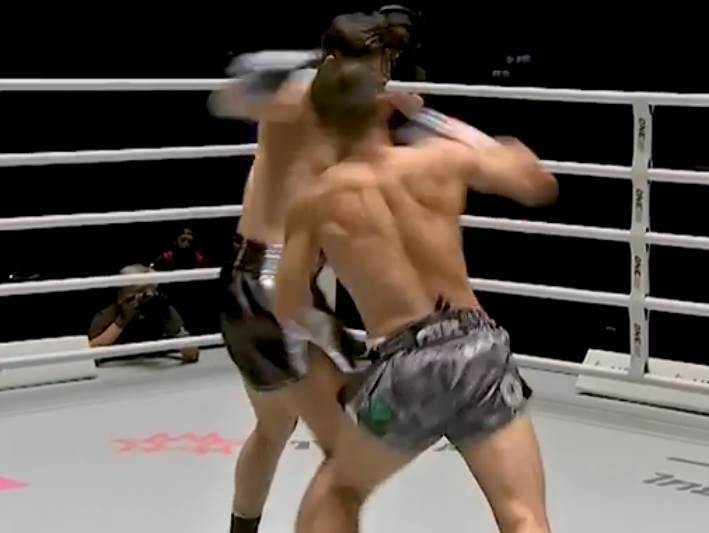  Kikboks MMA brutalni nokaut za 6 sekundi video 