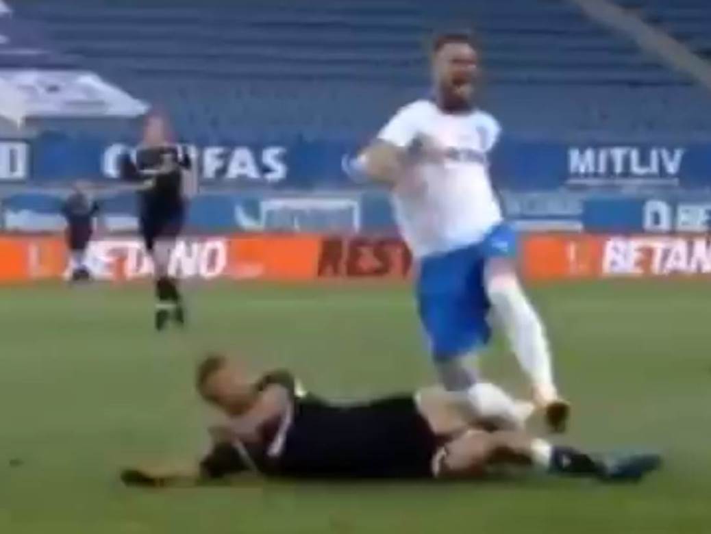  Elvir Koljić fudbal reprezentacija Bosna i Hercegovina fudbal povreda prelom noge 