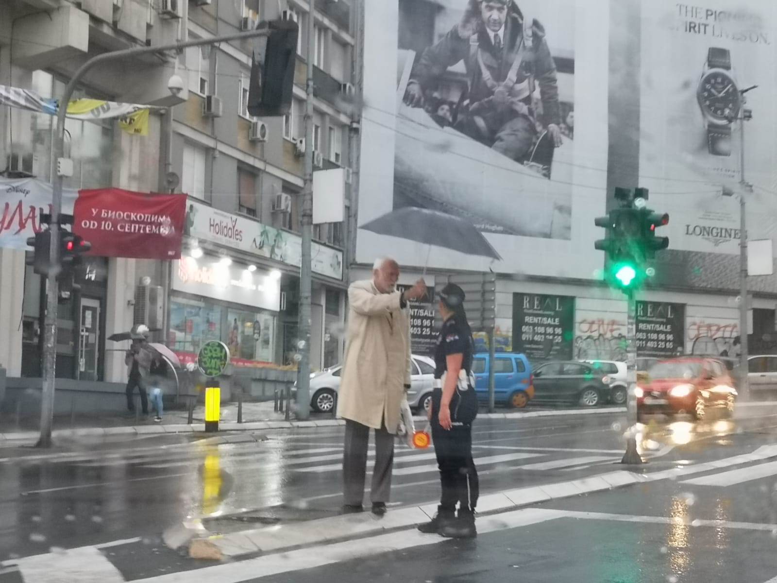  deka kiša policajka kišobran zeleni venac 
