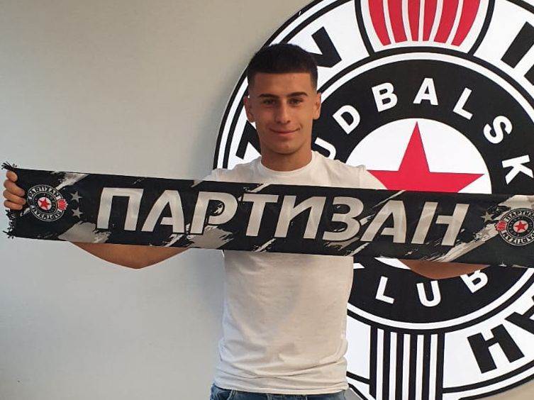  FK Partizan potpis levi bek omladinska škola Nikola Grković profesionalac fudbal Superliga 