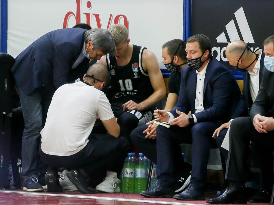  Ognjen Jaramaz povreda ruke FMP Partizan 