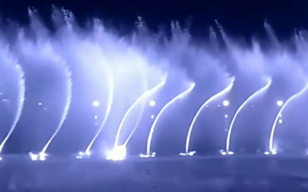  dubai ujedinjeni arapski emirati fontana najveća na svetu fontana palmi 