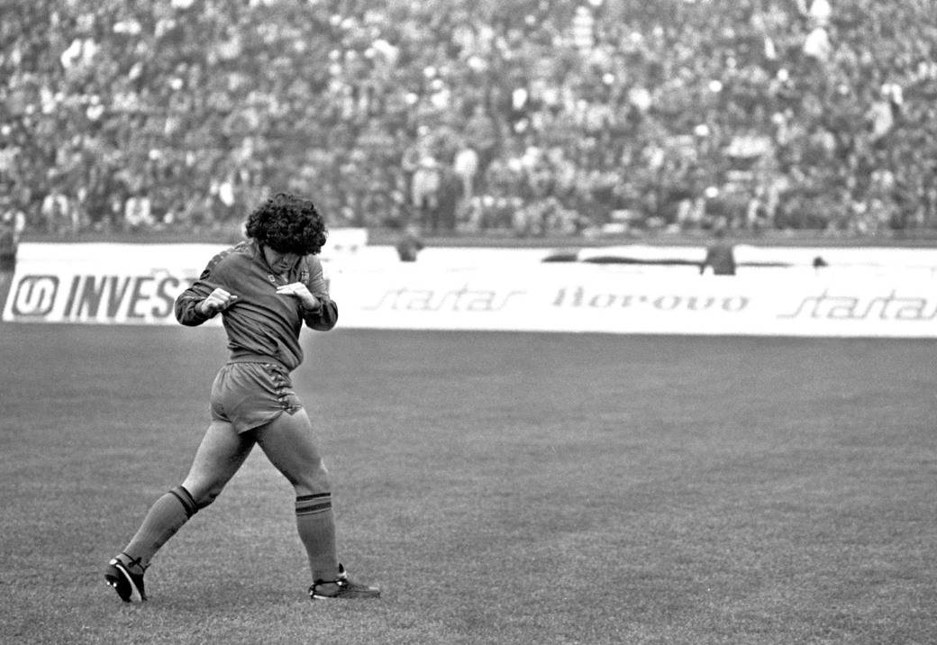  Dijego Maradona gol protiv Crvene zvezde 