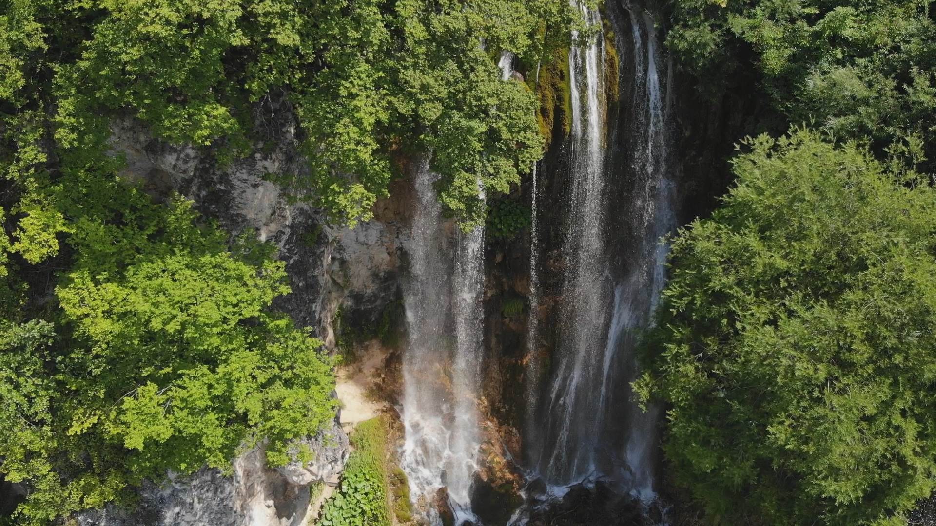  selo sopotnica sopocani slapovi planina reka izvor jadovnik turizam u srbiji turisti vodopad 
