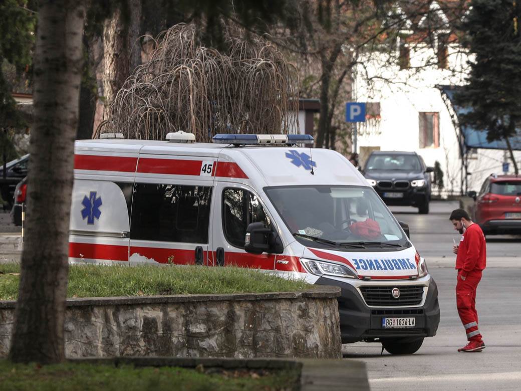  saobracajna nesreca u despota stefana kolaps u beogradu hitna pomoc prolaznici 