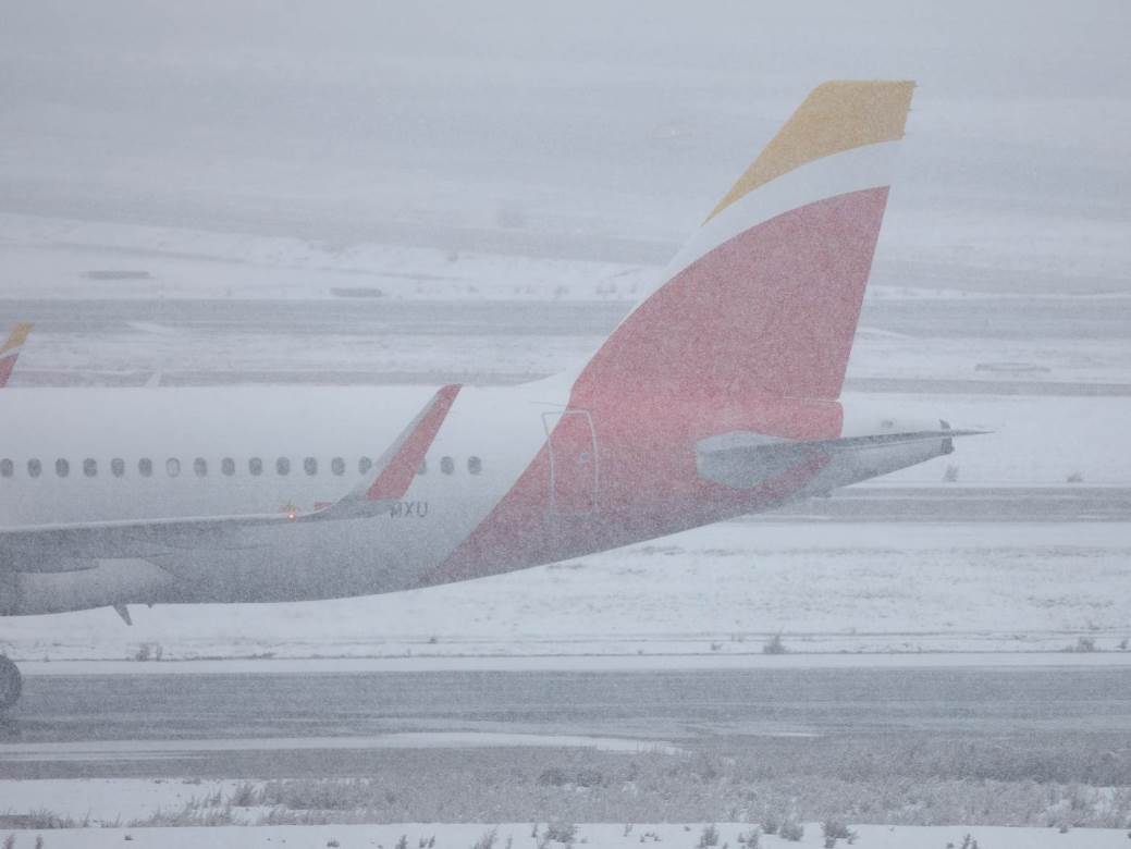  atletik bilbao avion madrid sneg nije sleteo aerodrom 