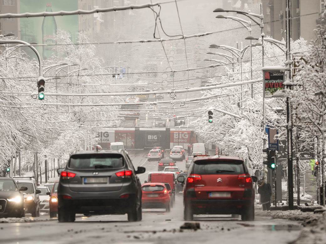 zima automobil voznja po snegu pranje kola savet vozacima 