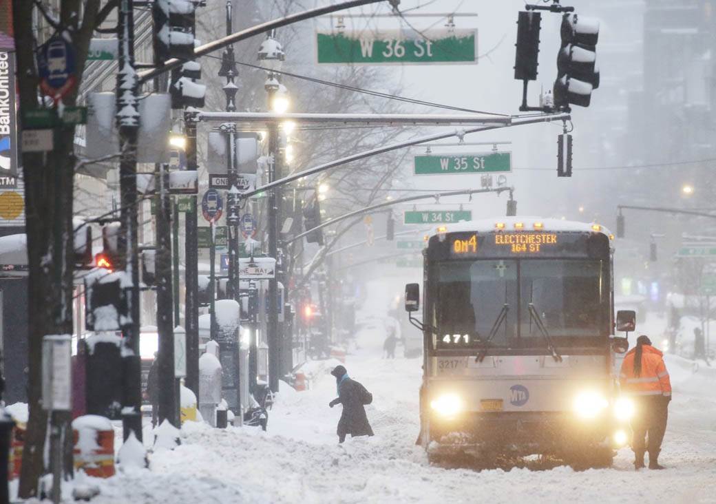  amerika sneg snezna oluja nevreme vanredno stanje video 