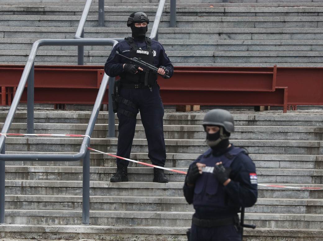 policija na stadionu rajko mitic marakana 