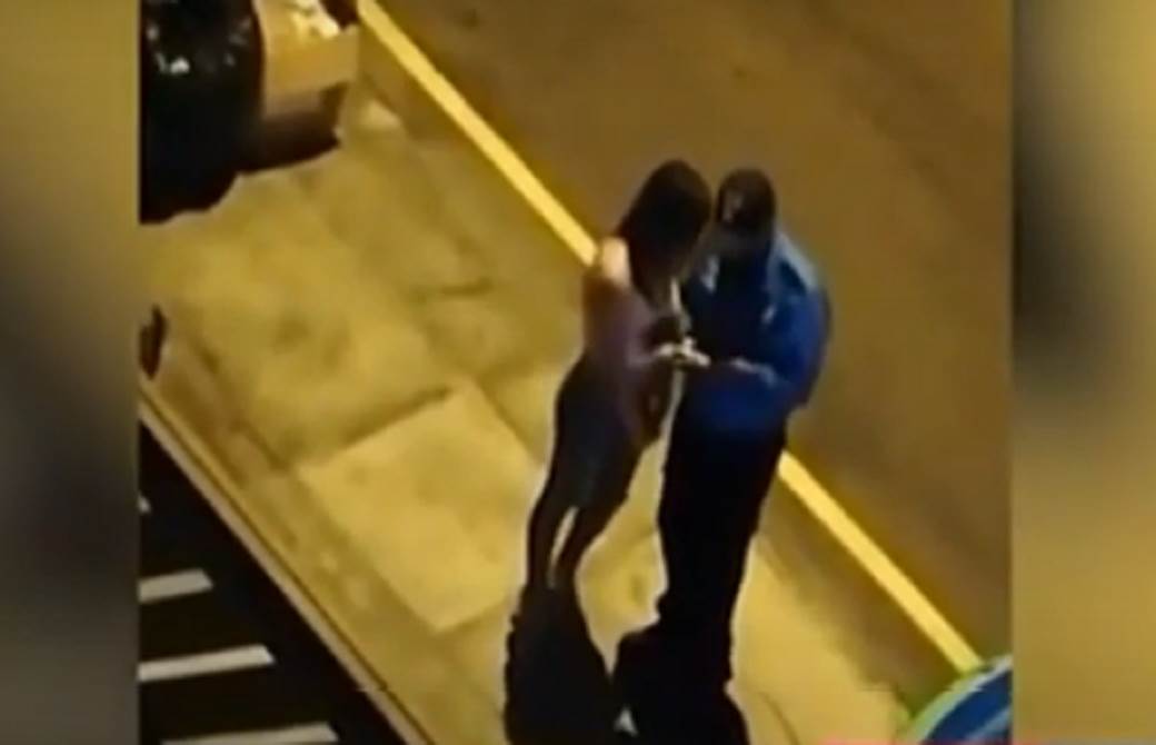  policajac peru koronavirus kazna poljubio devojku suspenzija video 