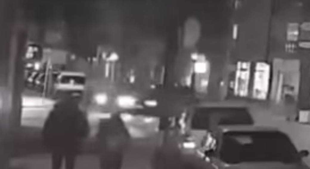  jagodina saobracajna nezgoda automobilom uleteo u kladionicu video snimak 