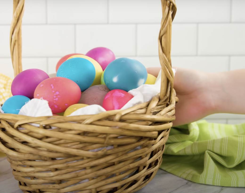  kako skinuti farbu za jaja sa prstiju 