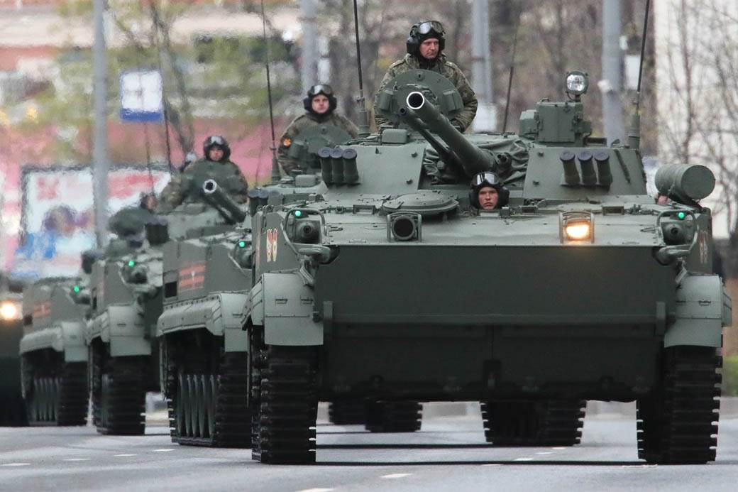  Rusi održali probu za Dan pobede, neizvesno da li Crveni Trg ili Mariupolj 