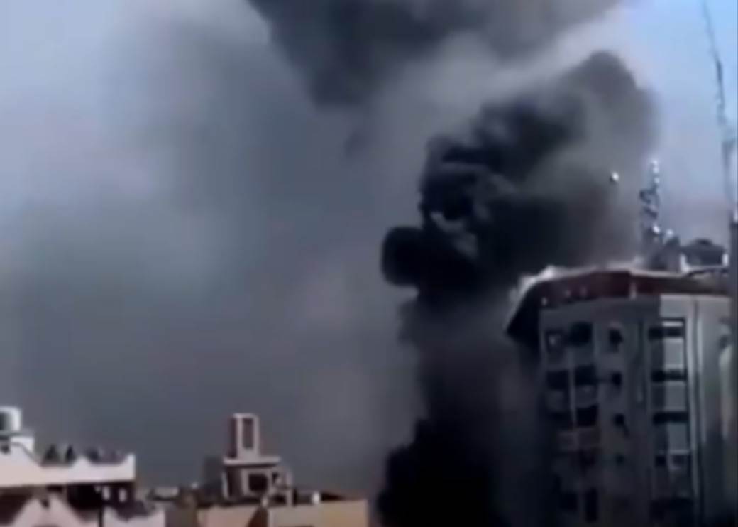  izrael napad na toranj gaza redakcije bombardovanje video 