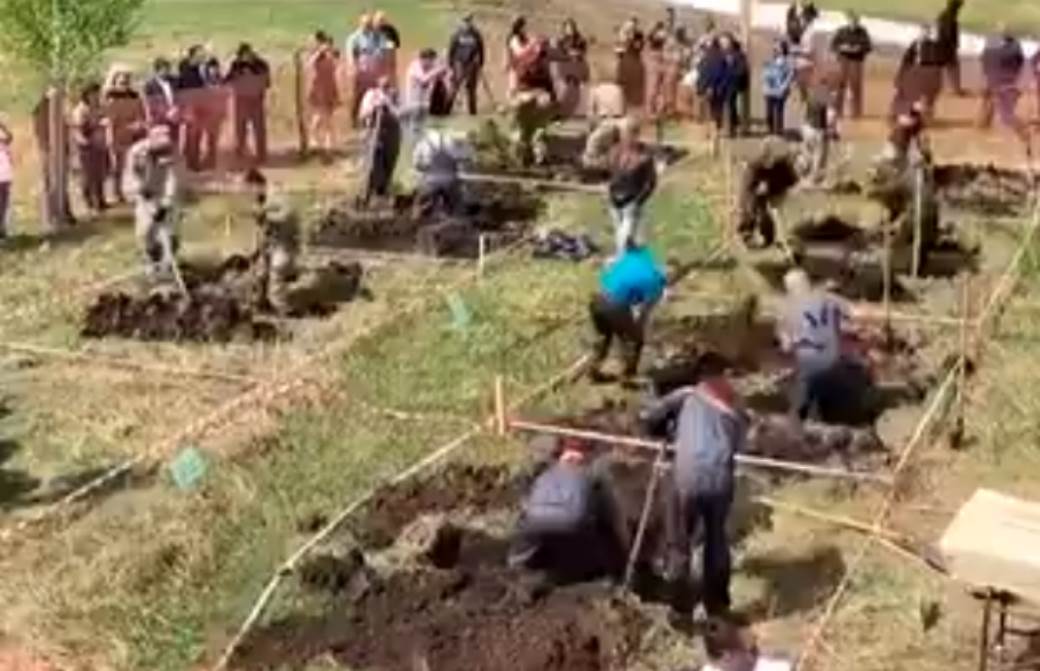  takmicenje kopanje grobova rusija novosibirsk 