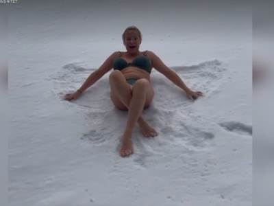  Ruska političarka se valja u snegu 