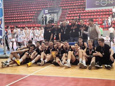 Juniori Dinamika šampioni Srbije pobedili Partizan i Zvezdu 