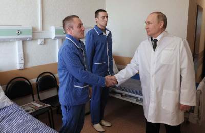 Vladimir Putin sa ruskim vojnicima 