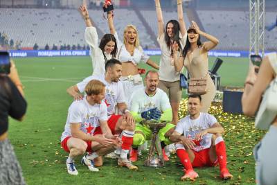  Žene fudbalera Zvezde slave Kup Srbije 