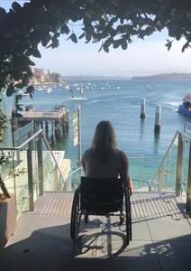  Žena imala glavobolju i završila u invalidskim kolicima nakon proslave 
