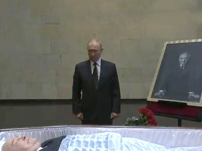  Putin odao počast Gorbačovu 