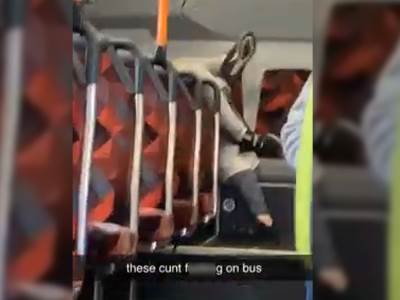  Par imao odnose u autobusu pred putnicima 