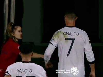  Kristijano Ronaldo odbio navijačicu 